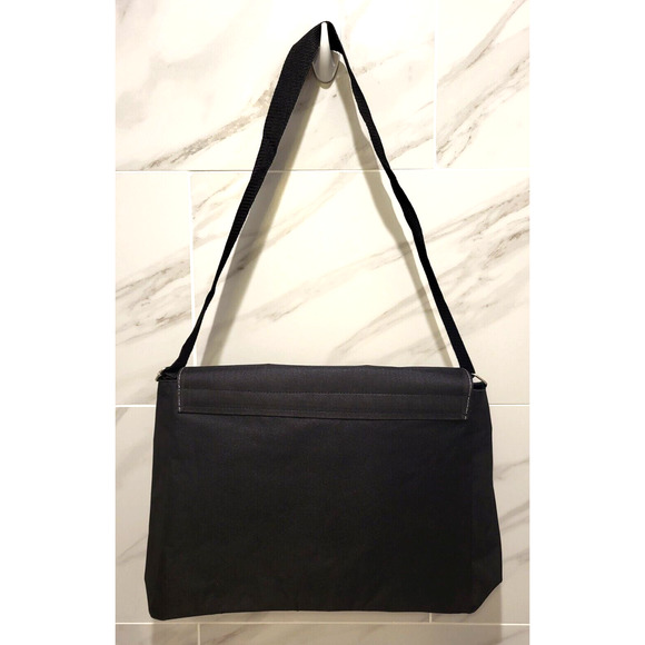 THE WHO Moving On Tour Messenger Bag Pete Townshend Roger Daltrey NEW 13x11" - Picture 3 of 7